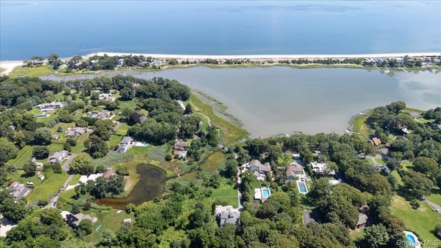 31 Bevin Road, Northport, NY 11768