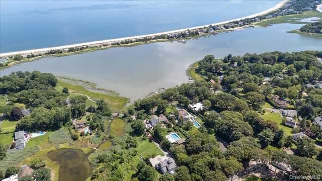 31 Bevin Road, Northport, NY 11768
