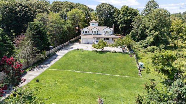 31 Bevin Road, Northport, NY 11768
