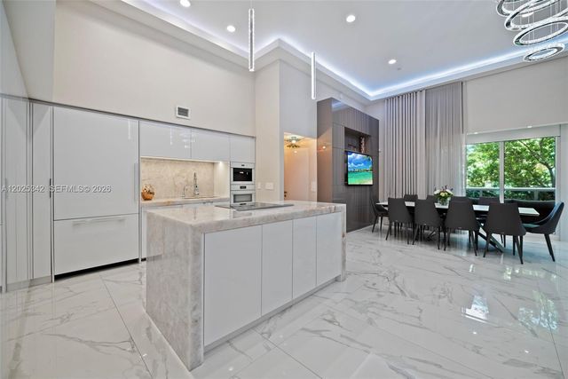1800 S Ocean Dr 310, Hallandale Beach, FL 33009