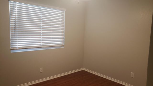 371 Fantail LOOP B, Austin, TX 78734