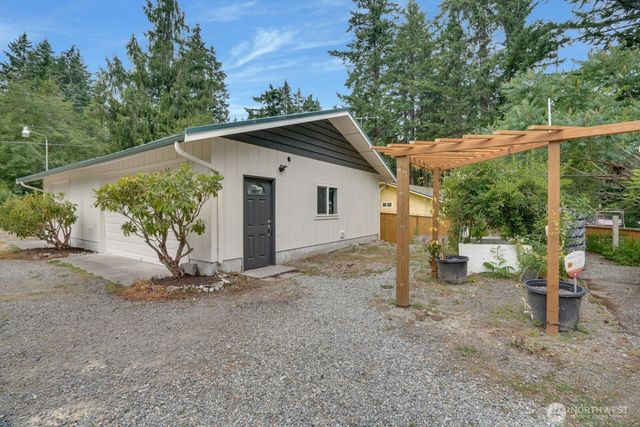 4270 Fir Drive NE, Bremerton, WA 98310
