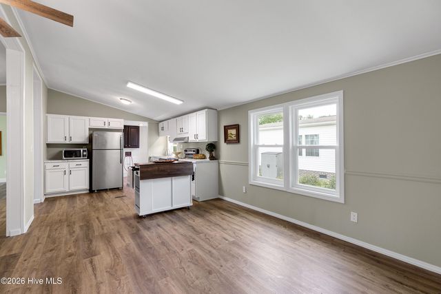 406 Ensign Court, Hampstead, NC 28443