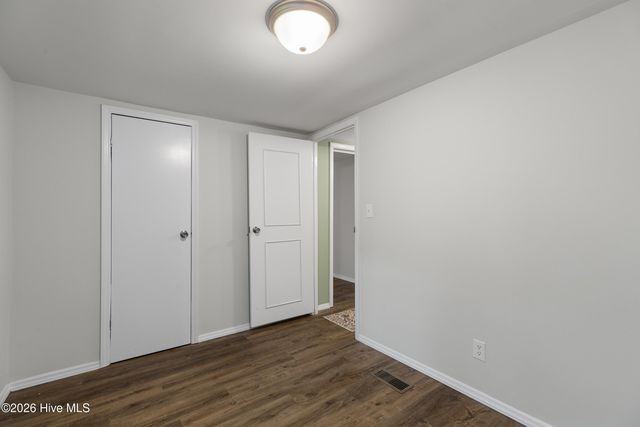 406 Ensign Court, Hampstead, NC 28443