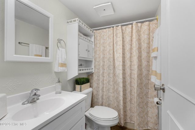 406 Ensign Court, Hampstead, NC 28443