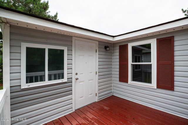 406 Ensign Court, Hampstead, NC 28443