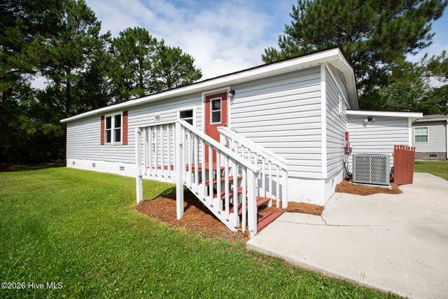 406 Ensign Court, Hampstead, NC 28443