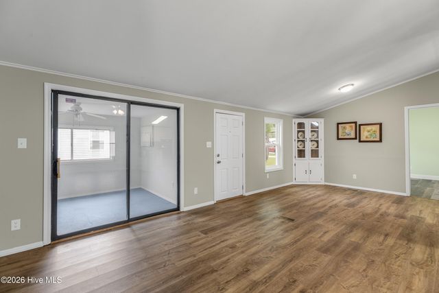 406 Ensign Court, Hampstead, NC 28443