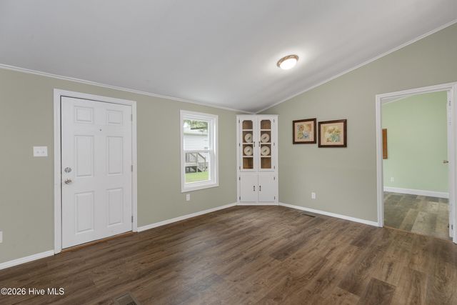 406 Ensign Court, Hampstead, NC 28443
