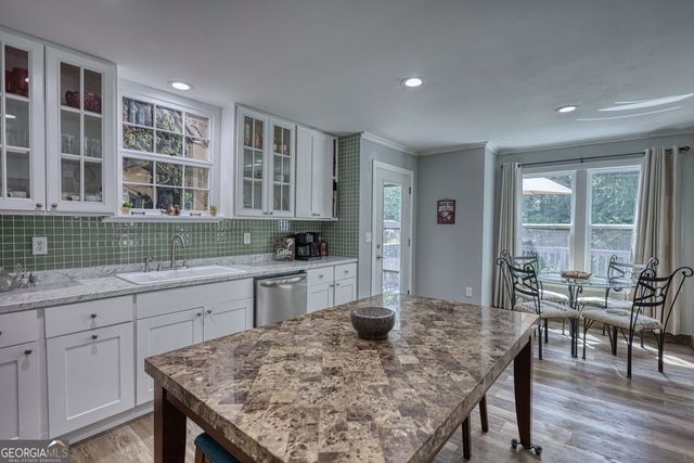 1568 Ridgewood Drive SW, Lilburn, GA 30047