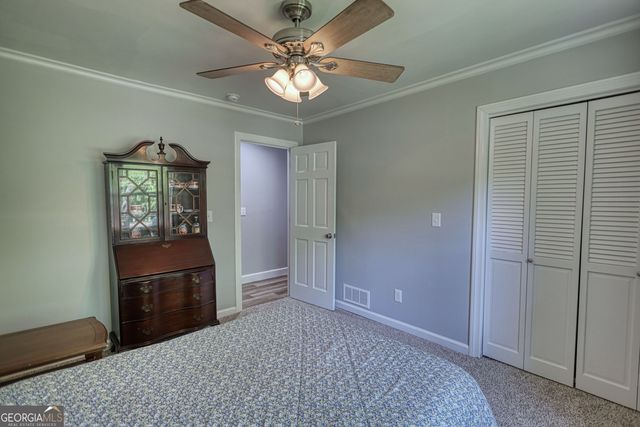 1568 Ridgewood Drive SW, Lilburn, GA 30047
