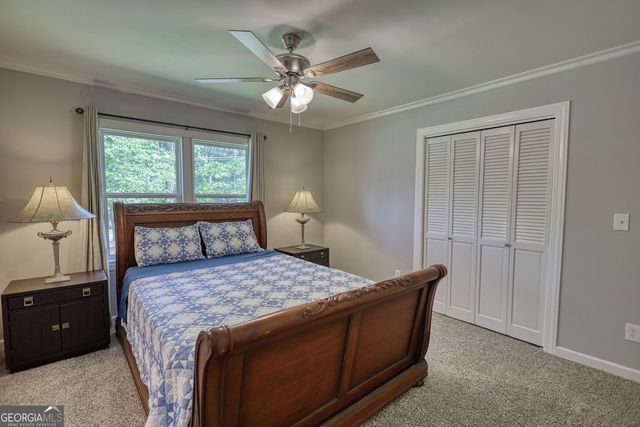 1568 Ridgewood Drive SW, Lilburn, GA 30047