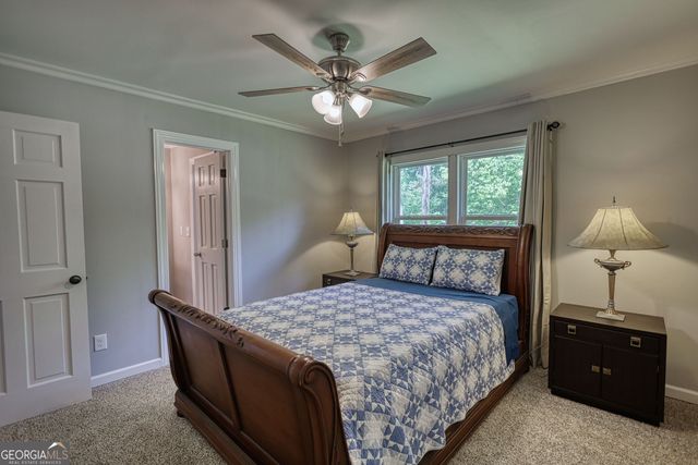 1568 Ridgewood Drive SW, Lilburn, GA 30047