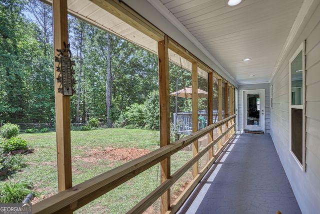 1568 Ridgewood Drive SW, Lilburn, GA 30047