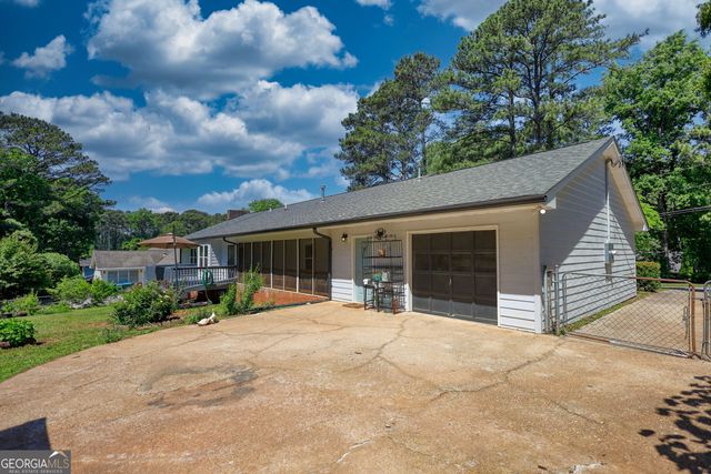 1568 Ridgewood Drive SW, Lilburn, GA 30047