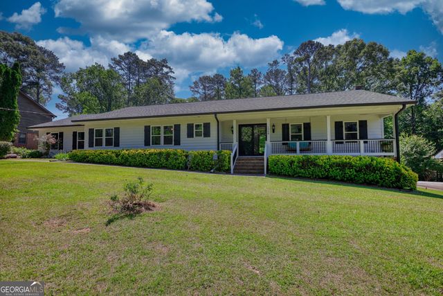 1568 Ridgewood Drive SW, Lilburn, GA 30047