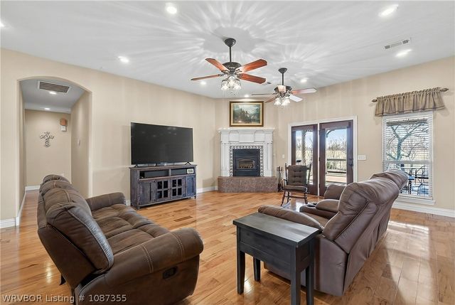 1701 Elm Springs Road, Elm Springs, AR 72762