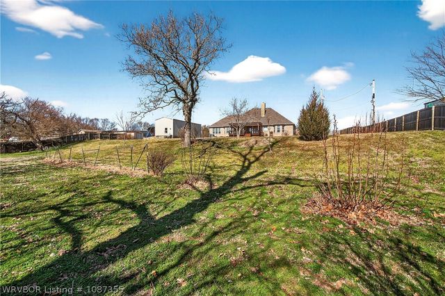 1701 Elm Springs Road, Elm Springs, AR 72762