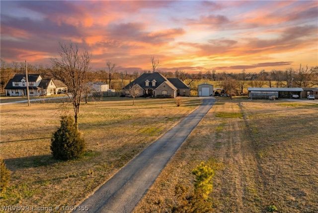 1701 Elm Springs Road, Elm Springs, AR 72762