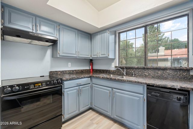 15402 N 28TH Street 205, Phoenix, AZ 85032