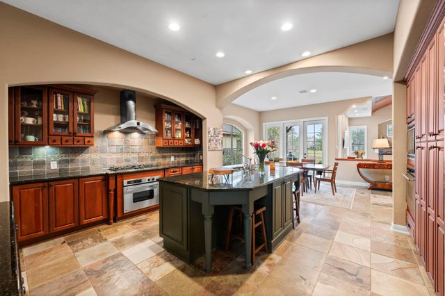 7 Cotillion Court, The Woodlands, TX 77382