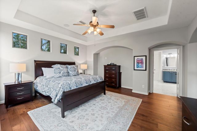 7 Cotillion Court, The Woodlands, TX 77382