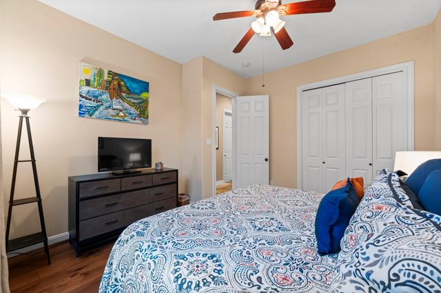 7 Cotillion Court, The Woodlands, TX 77382