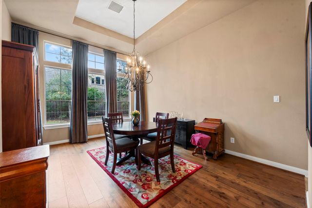 7 Cotillion Court, The Woodlands, TX 77382