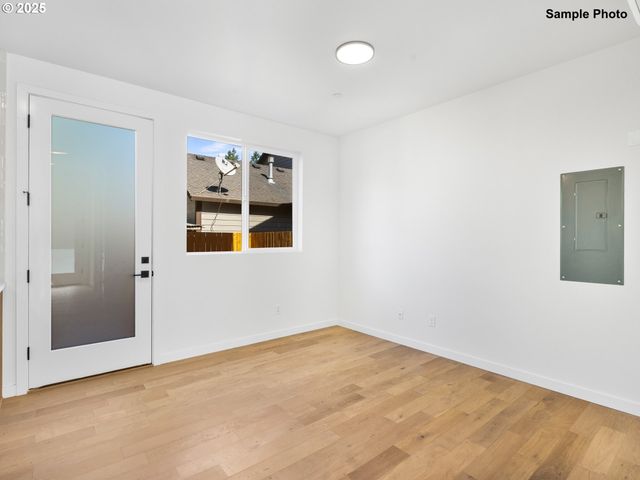 3270 Se 115th Ave, Portland, OR 97266