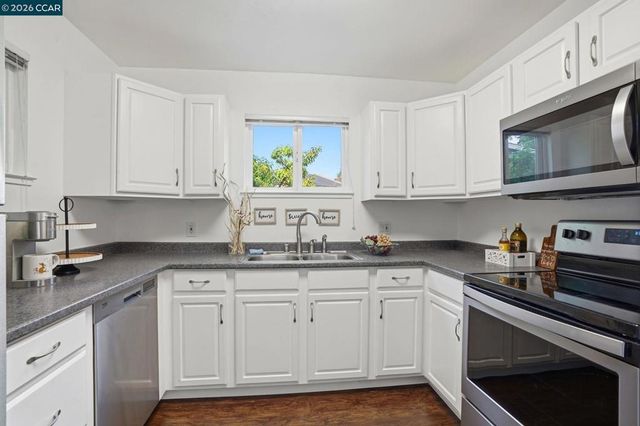 1746 Agadir Ct, Concord, CA 94518