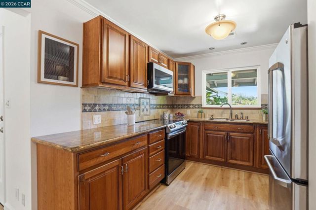 1746 Agadir Ct, Concord, CA 94518