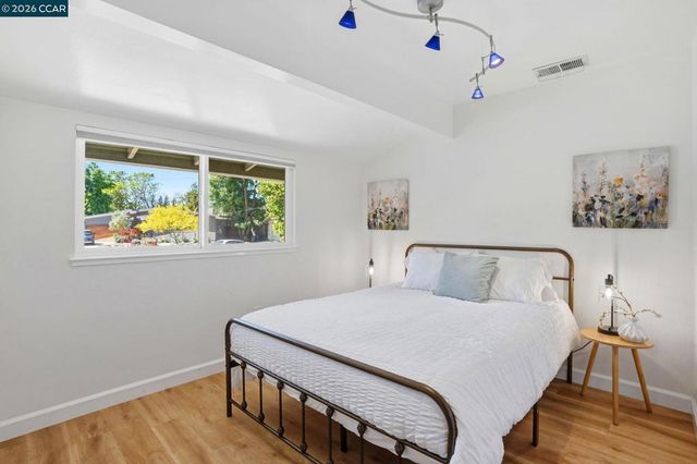 1746 Agadir Ct, Concord, CA 94518