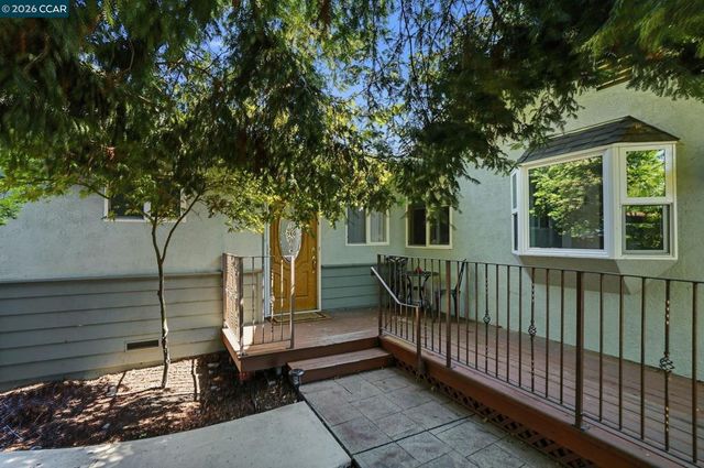 1746 Agadir Ct, Concord, CA 94518