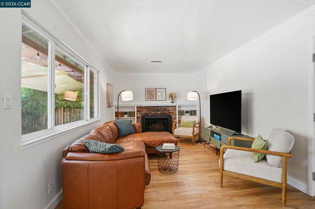1746 Agadir Ct, Concord, CA 94518
