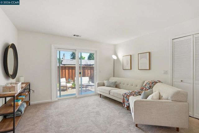 1746 Agadir Ct, Concord, CA 94518