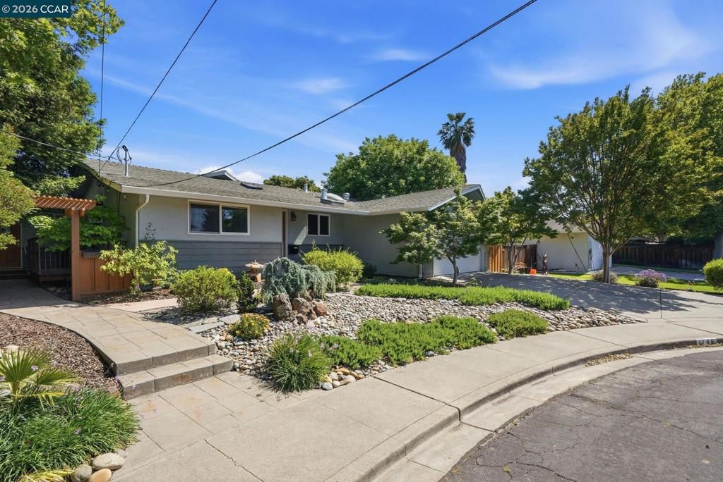 1746 Agadir Ct, Concord, CA 94518