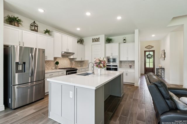 9047 Graford Ridge, Fair Oaks Ranch, TX 78015