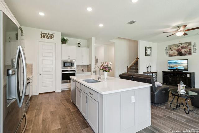 9047 Graford Ridge, Fair Oaks Ranch, TX 78015