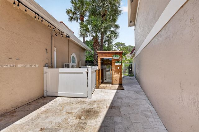 9646 Via Emilie, Boca Raton, FL 33428