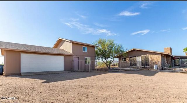 522 S CORTEZ Road, Apache Junction, AZ 85119