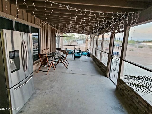 522 S CORTEZ Road, Apache Junction, AZ 85119