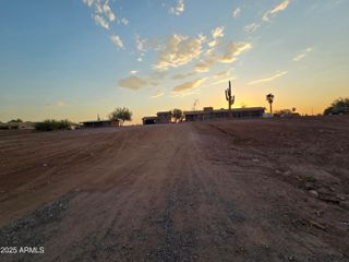 522 S CORTEZ Road, Apache Junction, AZ 85119