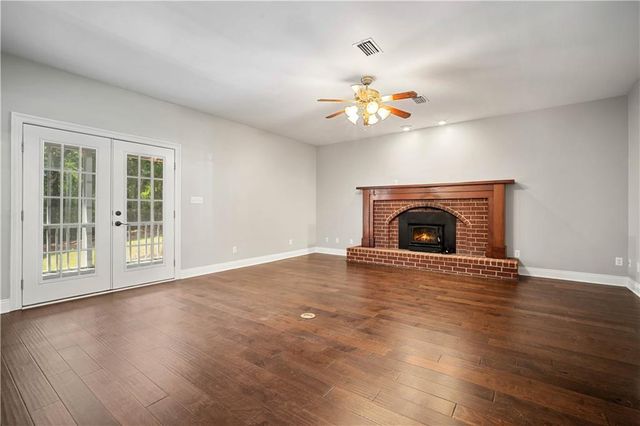 10360 Southern Oaks Drive, Saraland, AL 36571