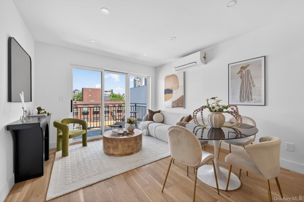 31-65 14th Street 3F, Astoria, NY 11106