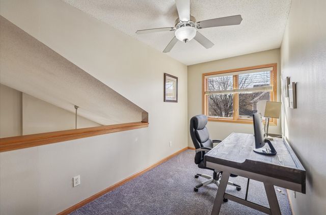 811 Burr Oaks Drive 401, West Des Moines, IA 50266