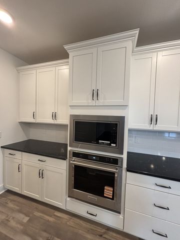 21 Pinnacles Ln, Lebanon, TN 37090