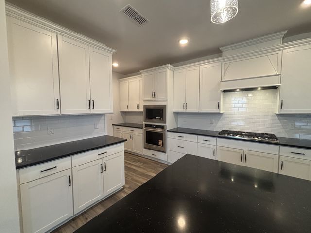 21 Pinnacles Ln, Lebanon, TN 37090