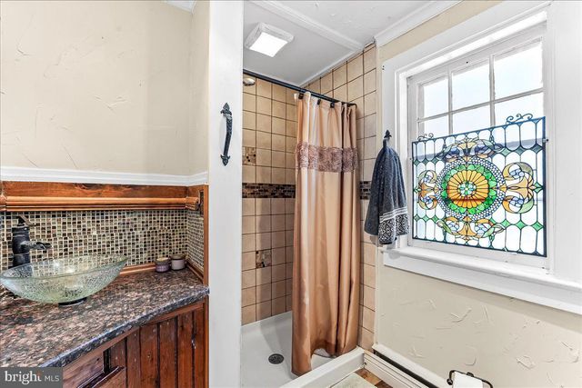 990 CHESTERVILLE RD, Lincoln University, PA 19352