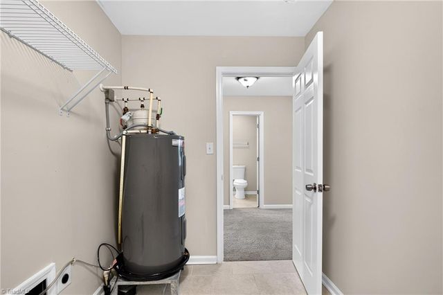 822 Central Park Avenue, Greensboro, NC 27407