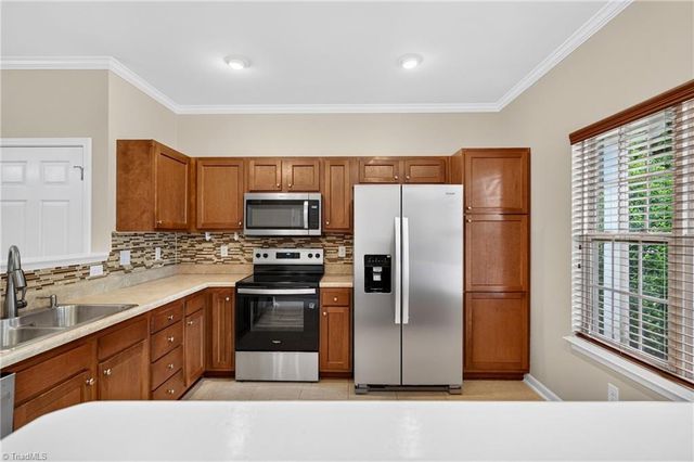 822 Central Park Avenue, Greensboro, NC 27407